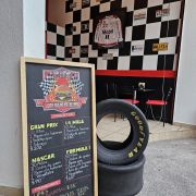 Pizarrón colgante de 100×60 cm